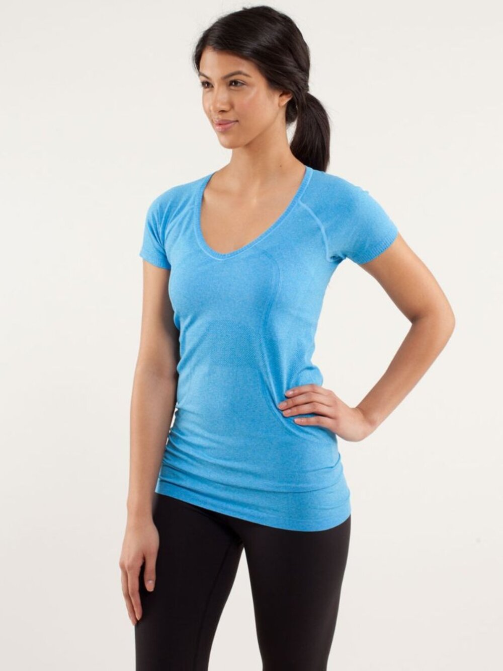 Lululemon Women's Run: Swiftly Tech V Neck - Blue